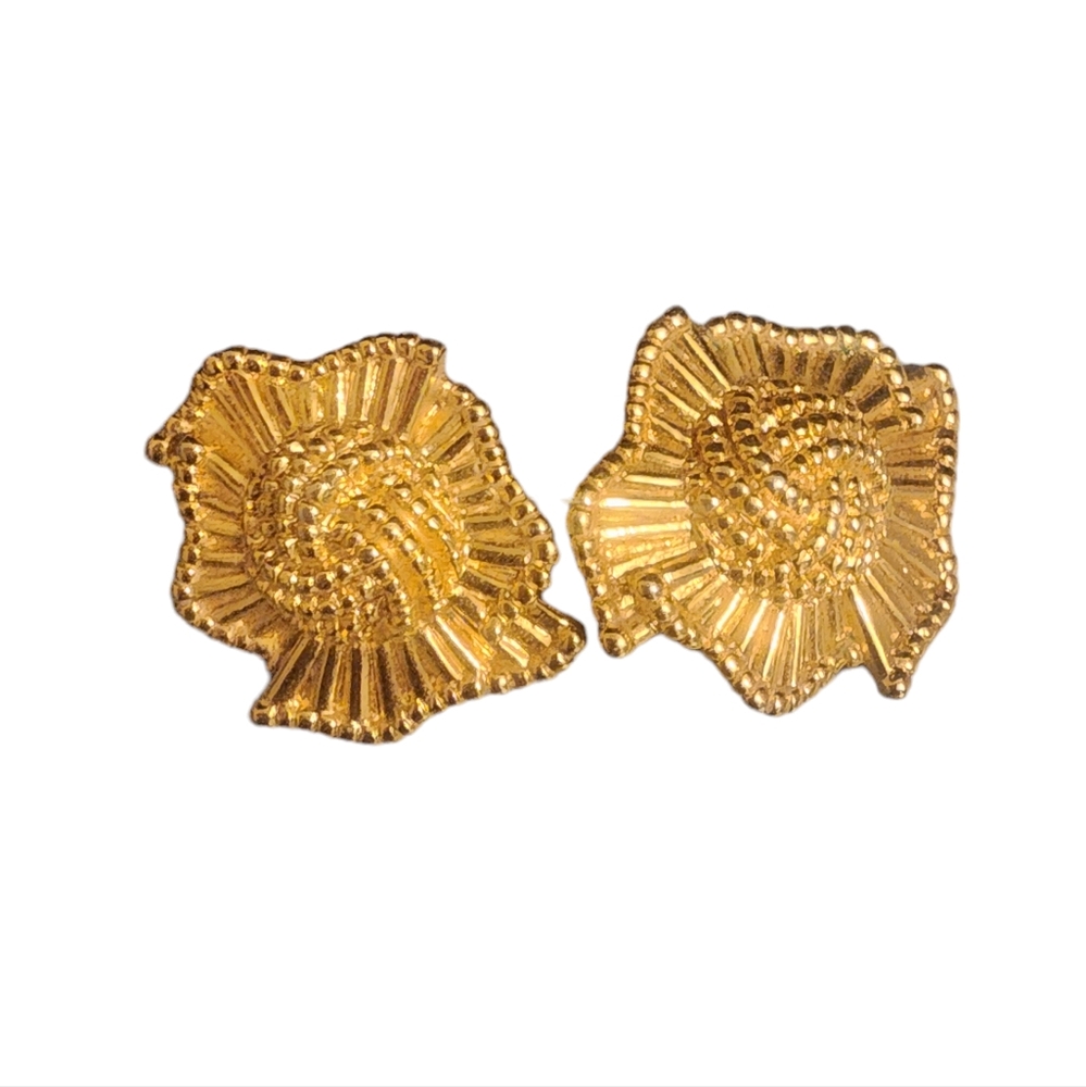 Vintage Gold Tone Earrings